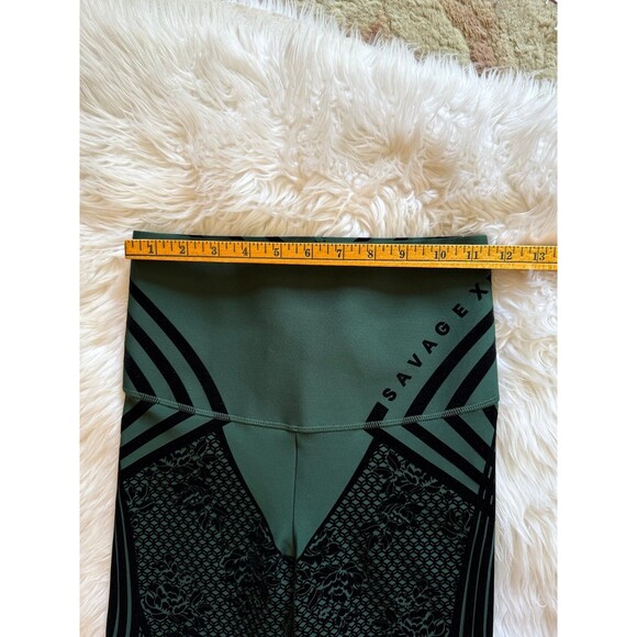 Savage X Fenty leggings Size 8-10 - Picture 8 of 12